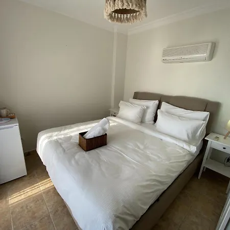 Lalaland Family Guest house *